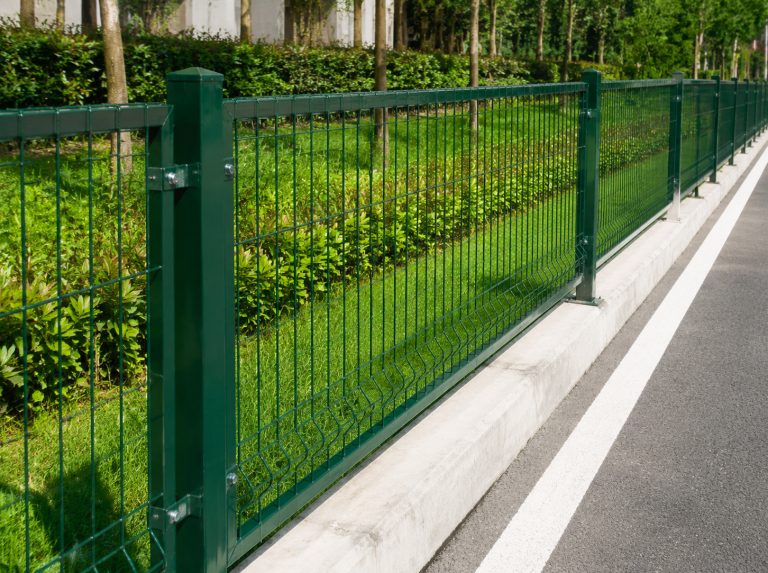 弥渡县市政道路隔离护栏网